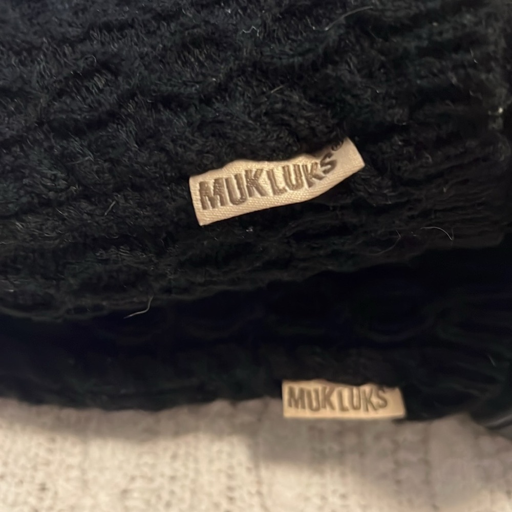 Women’s Size 7-8 (M) Black MukLuk Booties with Sweater Knit - Picture 4 of 6